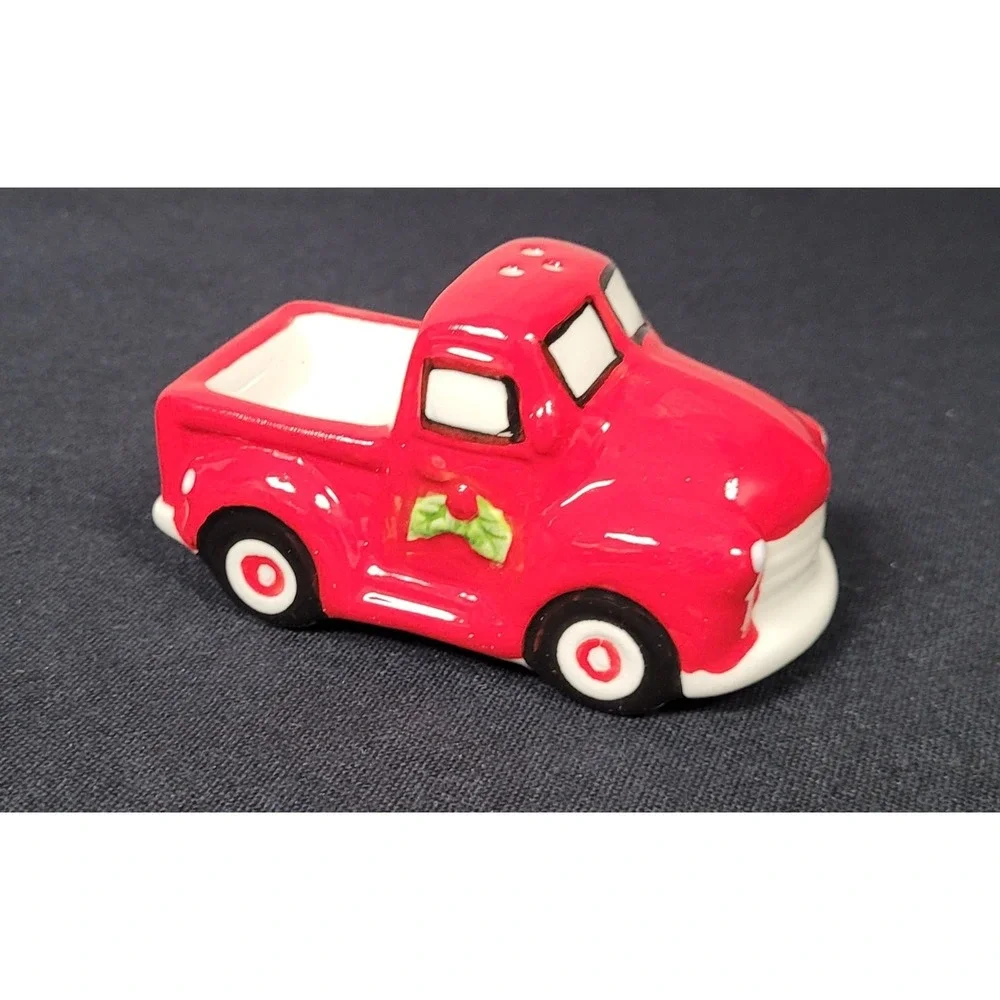 Robert Stanley Red Truck with Christmas Tree Salt & Pepper Shakers Set